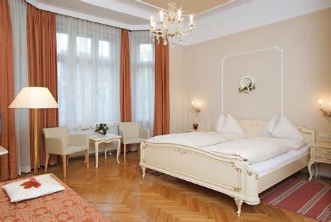 Hotel Pension Baronesse,Vienna .